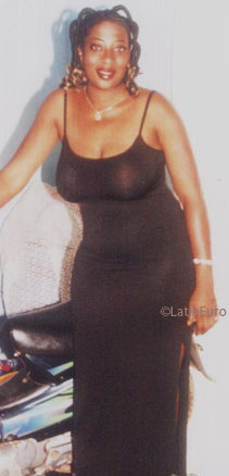 Date this pretty Faso girl Raissa> from Ouagadougou A9884