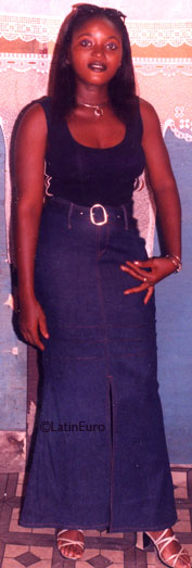 Date this pretty Ivory Coast girl Aicha from Abidjan A9927