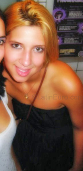 Date this sultry Brazil girl Roseli from Taboao Da Serra B-177
