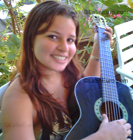 Date this voluptuous Brazil girl Ana from Imperatriz B-233