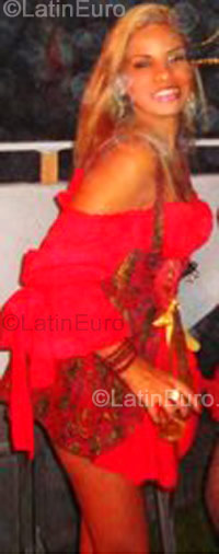 Date this hot Brazil girl Vivian from Sao Paulo BR4204