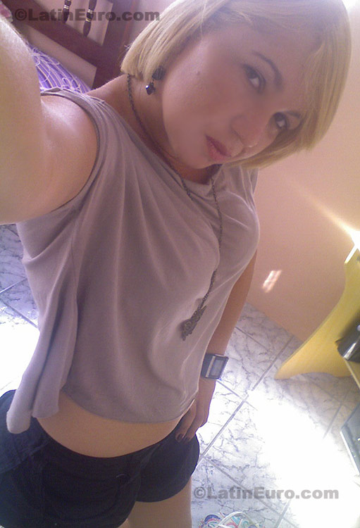Date this gorgeous Brazil girl Rejane from Recife B-85