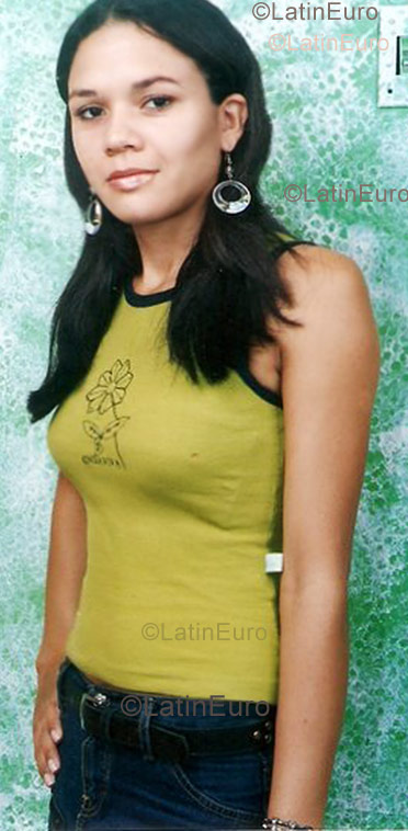 Date this funny Brazil girl B1012 from Araguaina B1012
