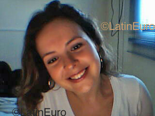 Date this lovely Brazil girl Karla from Curitiba B1045