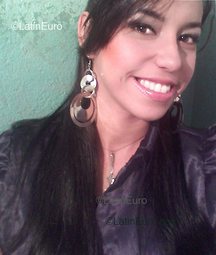 Date this happy Brazil girl Jessika from Lajedo B1049