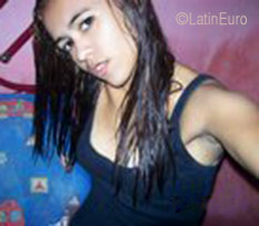 Date this hard body Brazil girl Ana from Umirim  B1075