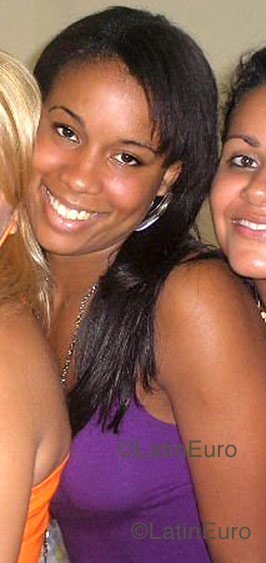 Date this delightful Brazil girl Caroline from Rio de Janeiro B1158