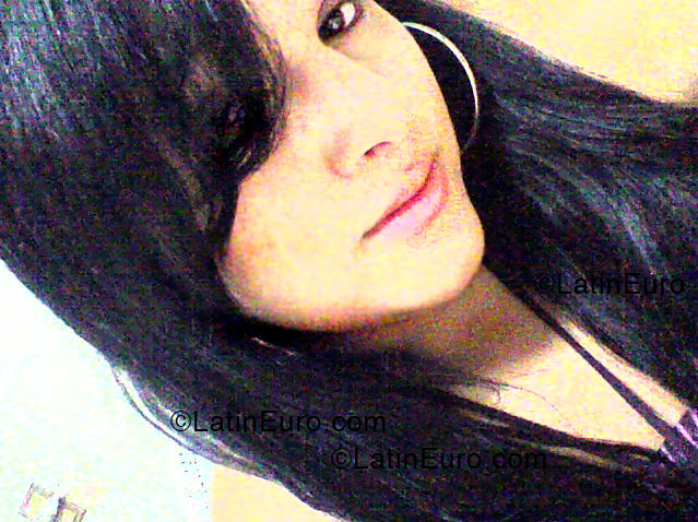 Date this sultry Brazil girl Camilla from Olinda B1350