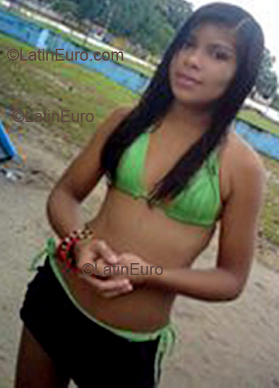 Date this beautiful Brazil girl Sara from Belem B1379