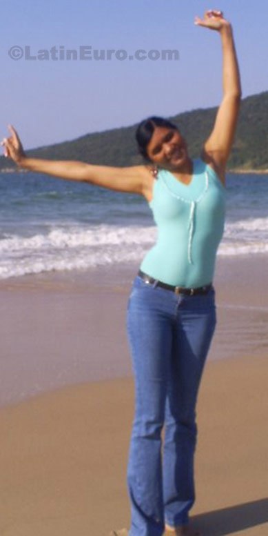Date this pretty Brazil girl Eliney from Sao Jose BR3764