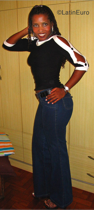 Date this happy Brazil girl Adriana from Belo Horizonte B1489