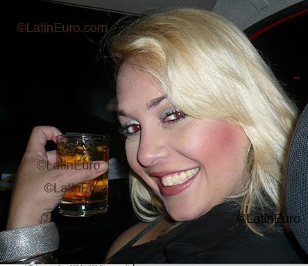Date this attractive Brazil girl Bruna from Gama B1508