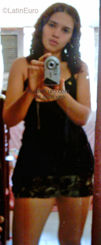Date this georgeous Brazil girl Clara from Sao Luis B1531