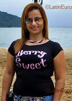 Date this funny Brazil girl Luciane from Caraguatatuba B1568
