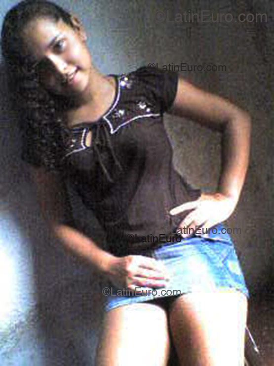 Date this attractive Brazil girl Israelita from Quixada B1610