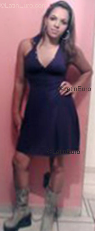 Date this attractive Brazil girl Amanda from Sao Paulo B1624
