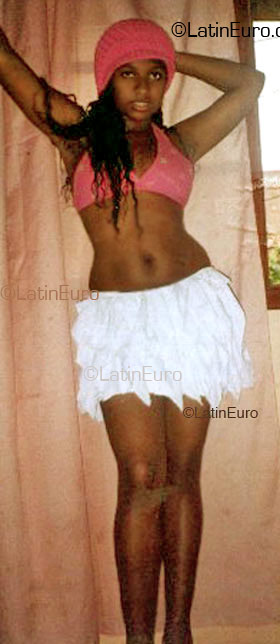 Date this cute Brazil girl Antonia from Sao Paulo B1653