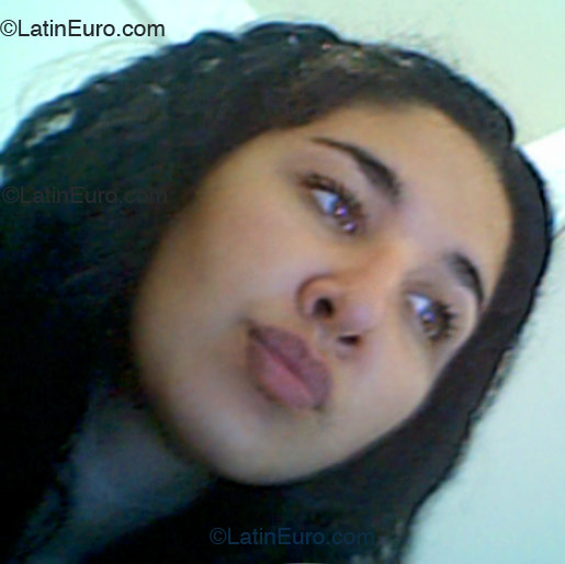 Date this hard body Brazil girl Ana from Porto Alegre B1693