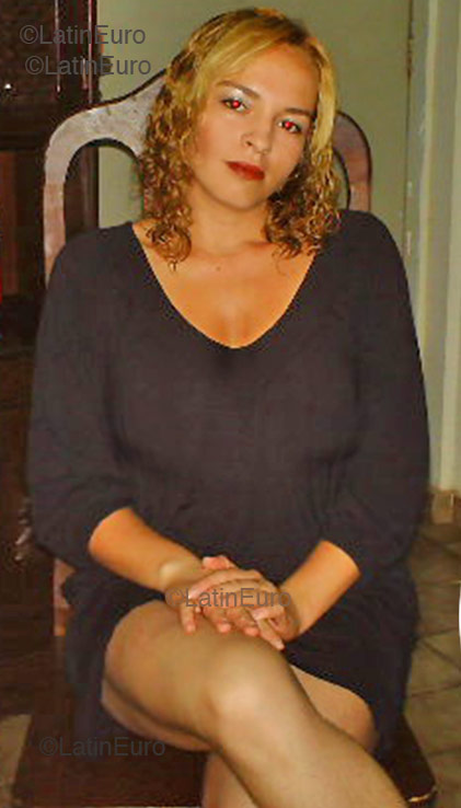 Date this tall Brazil girl Eliza from SANTA LUZIA B1705