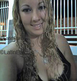 Date this exotic Brazil girl Ahagiani from Auriflama B1709