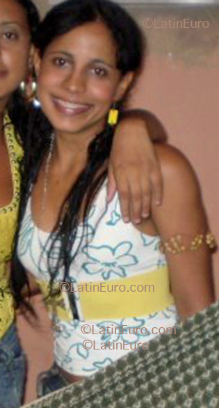Date this hard body Brazil girl Talytta from Teresina B1759