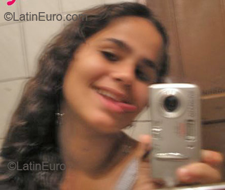 Date this sultry Brazil girl Marcella from Vitoria B1861