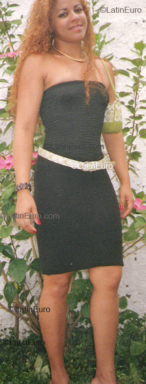 Date this voluptuous Brazil girl Maria from Sao Goncalo B1870