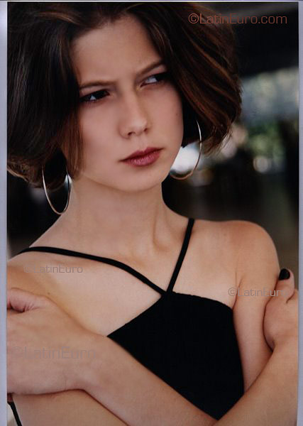 Date this cute Brazil girl Marielle from Bebedouro B1883