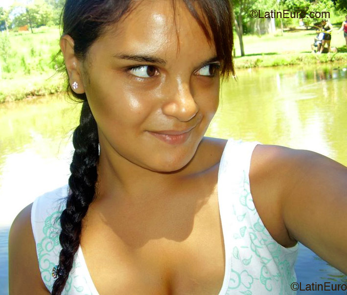 Date this passionate Brazil girl Josiane from  B1938