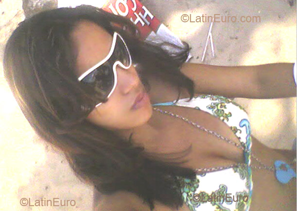 Date this beautiful Brazil girl Jamile from  B1972