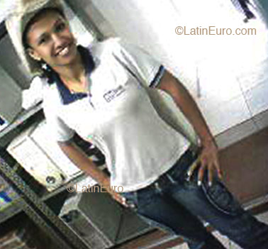 Date this attractive Brazil girl Viviane from Belo Horizonte B2108