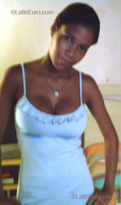 Date this cute Brazil girl Lucimar from Rio de Janeiro B2165