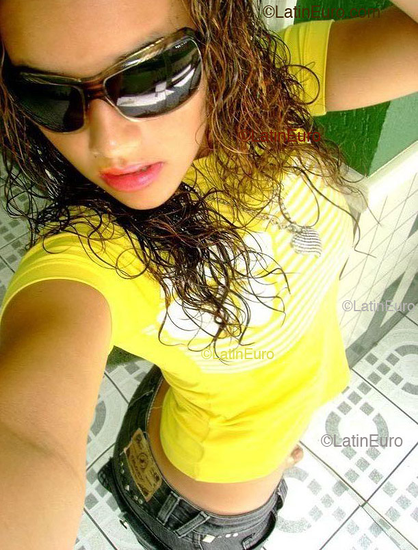 Date this exotic Brazil girl Jessica from  B2177