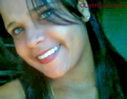 Date this fun Brazil girl Cristal from Salvador B2187