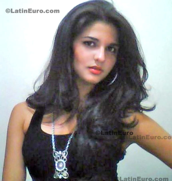 Date this gorgeous Brazil girl Karen from Conselheiro Lafaiete B23