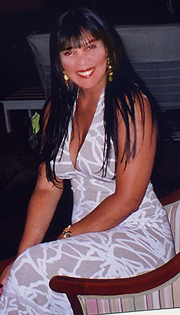 Date this voluptuous Brazil girl Raquel from RIO DE JANEIRO B2424