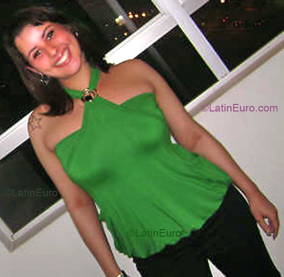 Date this young Brazil girl Thais from Curitiba  B2513