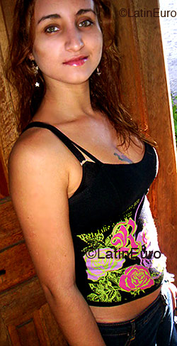 Date this sensual Brazil girl Daiane from Itajai B2516