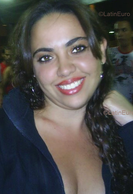 Date this stunning Brazil girl Tallyta from SAO PAULO B2560
