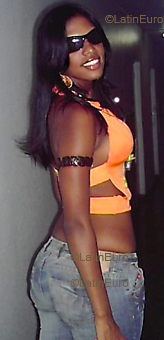 Date this cute Brazil girl Steffane from NITEROI B2574