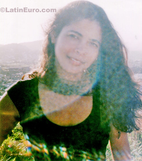 Date this fun Brazil girl Renata from Vitoria B259