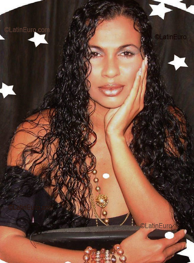 Date this lovely Brazil girl Luz from PETROLINA B2820