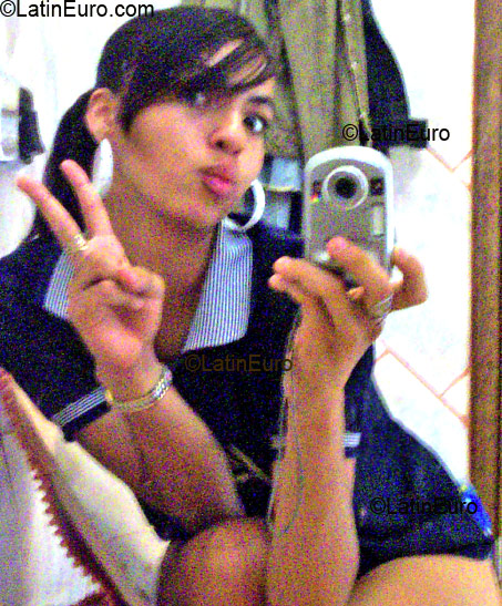 Date this beautiful Brazil girl Priscila from NOVA IGUACU B2821