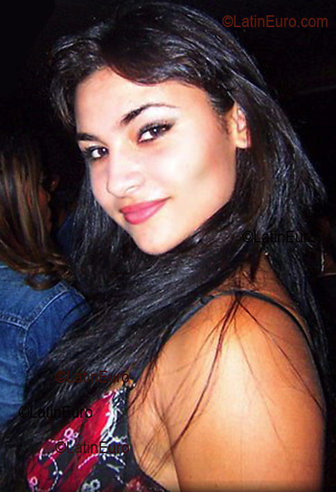 Date this foxy Brazil girl Hadaika from MAUA B2832