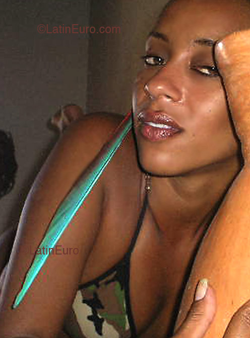 Date this attractive Brazil girl Fernanda from FORTALEZA B2850