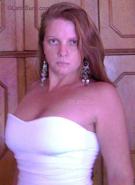 Date this sensual Brazil girl Adriana from NOVA FRIBURGO B3042