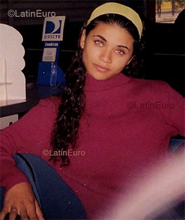 Date this beautiful Brazil girl Rogerias from ANHEMBI B3043