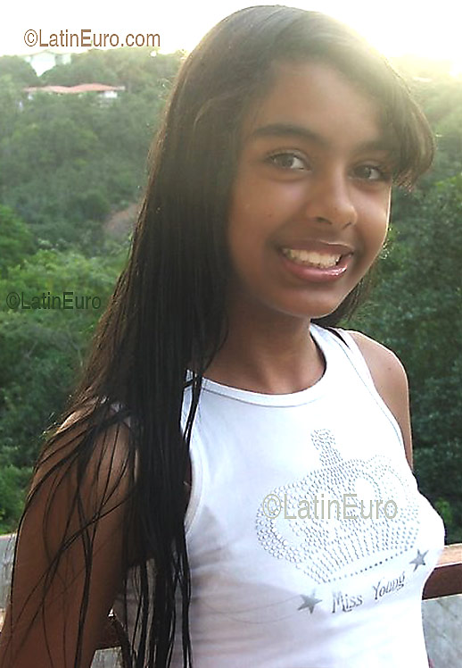 Date this happy Brazil girl Jessiane from  B3100