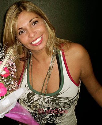 Date this gorgeous Brazil girl Adriana from VOLTA REDONDA B3205