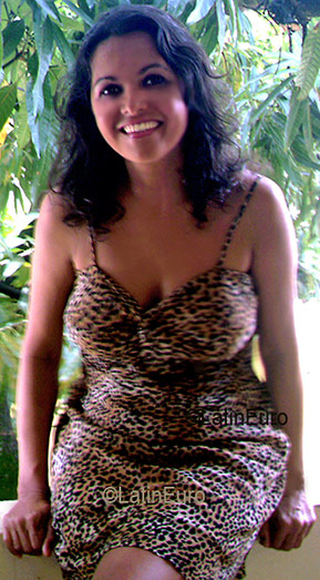 Date this delightful Brazil girl Maria from RECIFE B3206